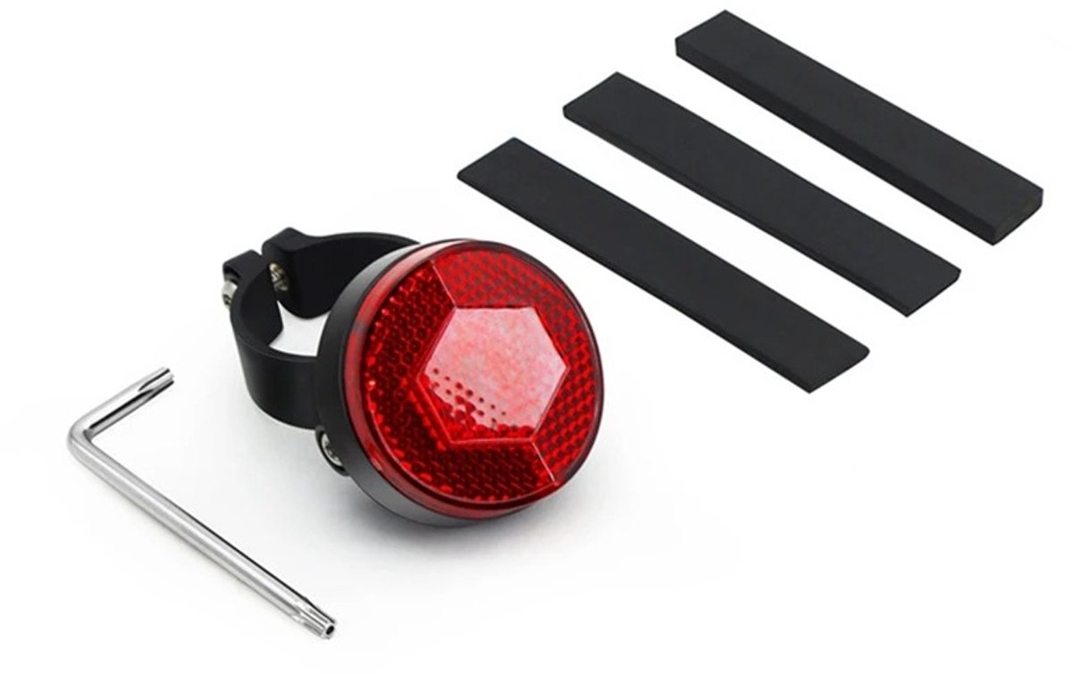 DrPhone Fiets Achterlicht Houder – Geschikt voor AirTag– Rood Reflecterende Achterlamp voor Veiligheid & Tracking - Buisdiameters van 25 mm tot 32 mm