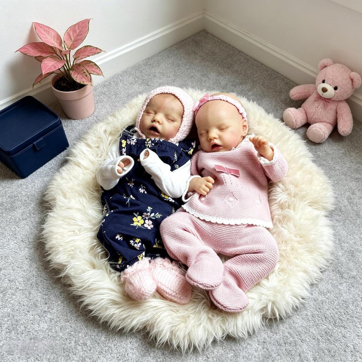 Babypoppen Set - Twee Poppen - Rollenspel - Full Body Vinyl - 45 cm - Niet gespecificeerd