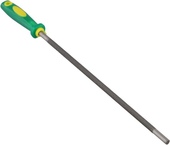 Ronde vijl met groen en geel handvat, liggend op een witte achtergrond.