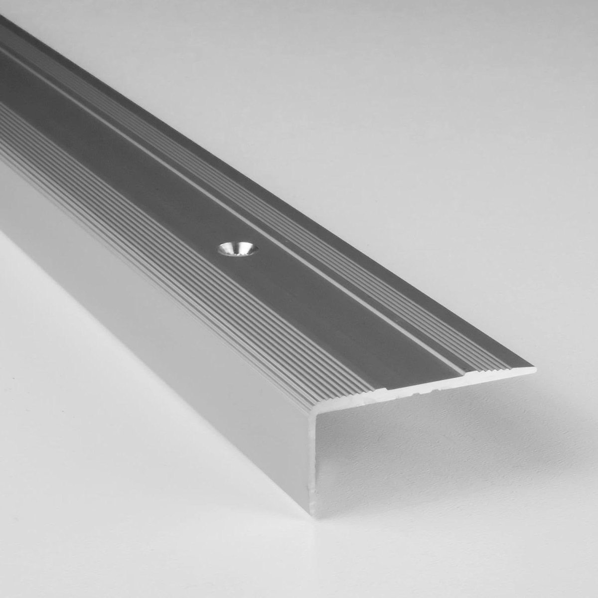 Trapneus Profiel - Trapprofiel Hoekprofiel - Trap Rand Beschermen - Geanodiseerd Aluminium - 1000 mm Lengte - Zilver