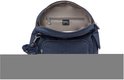 Donkerblauwe Kipling rugzak, open met binnenvak en Kipling-logo.