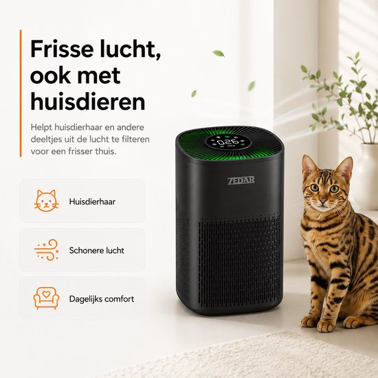 Zwarte luchtreiniger met groen verlicht display, naast een Bengaalse kat. Ontworpen om huisdierenlucht te filteren.