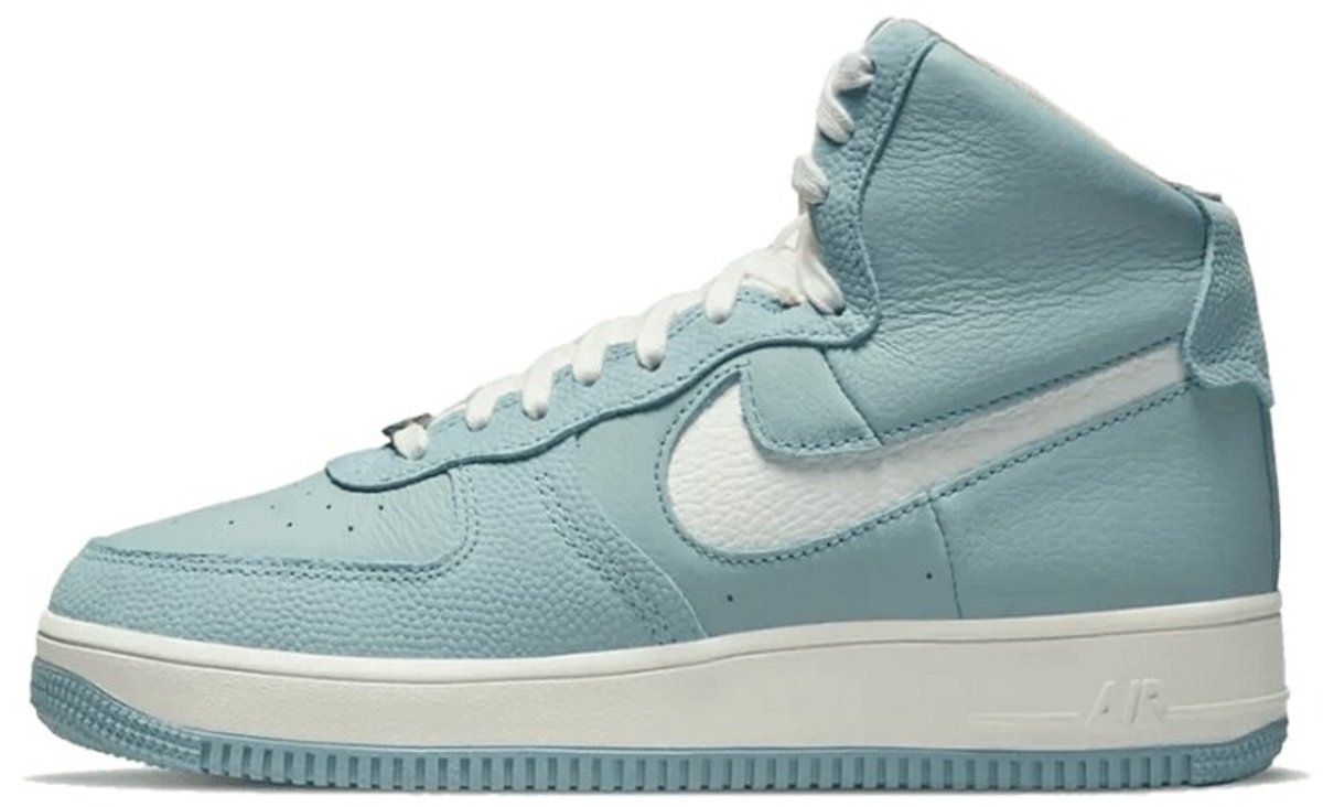 Nike Air Force 1 High Sculpt Worn Blauw
