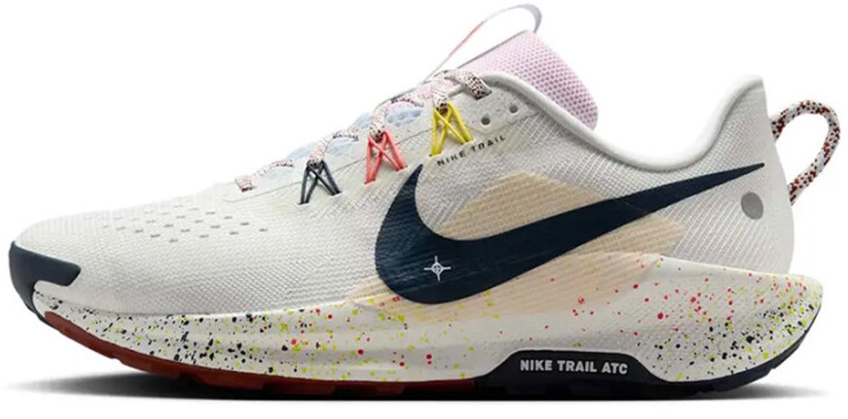 Nike React Pegasus Trail 5 Summit Football Foam Armory Zwart