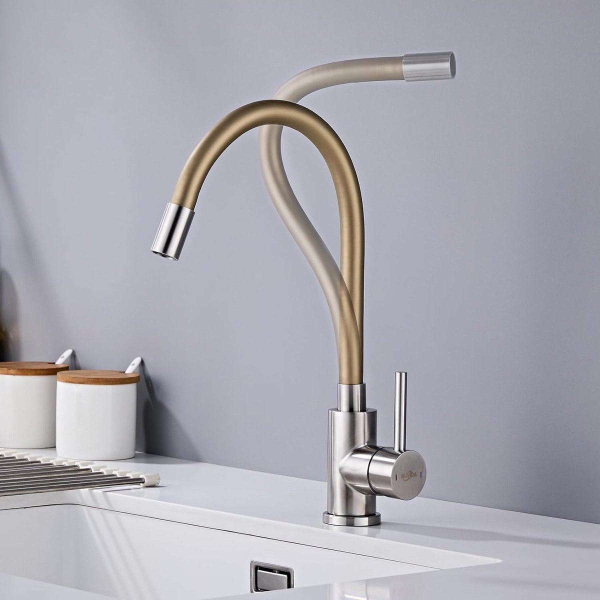 Keukenkraan Flexibel - Gouden Kraan - Schoonmaken Spoelbak - 360° Draaibaar - 60cm Slangle