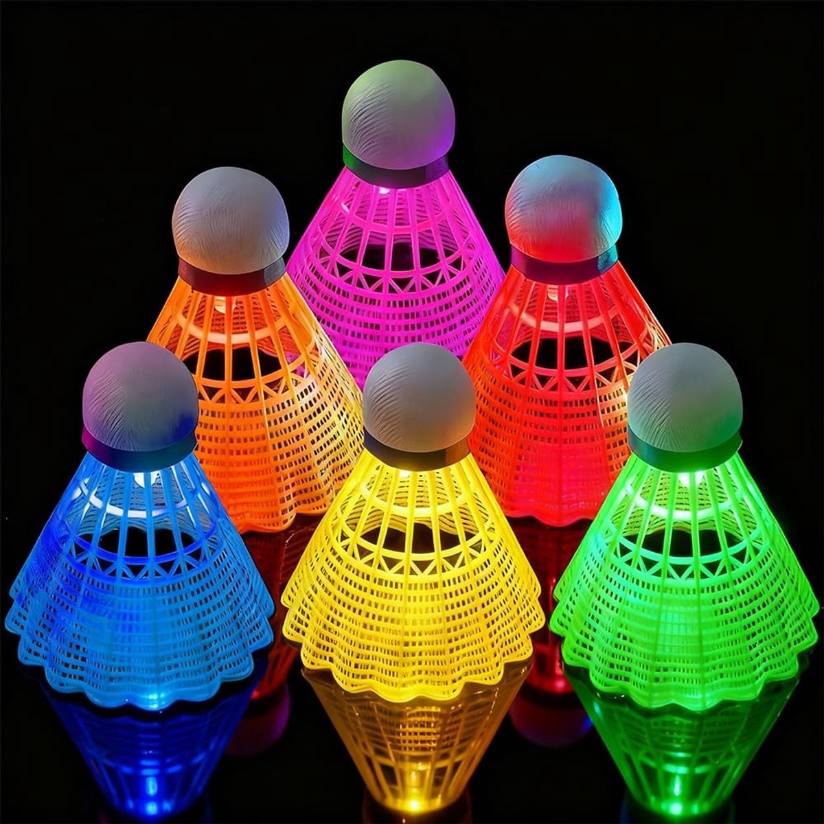 Dailygoods- Badmintonballen Set van 6 - Lichtgevende Shuttles - Nylon Veershuttles - Geschikt voor Buiten - Voor Kinderen en Beginners - 4x Kleurverandering