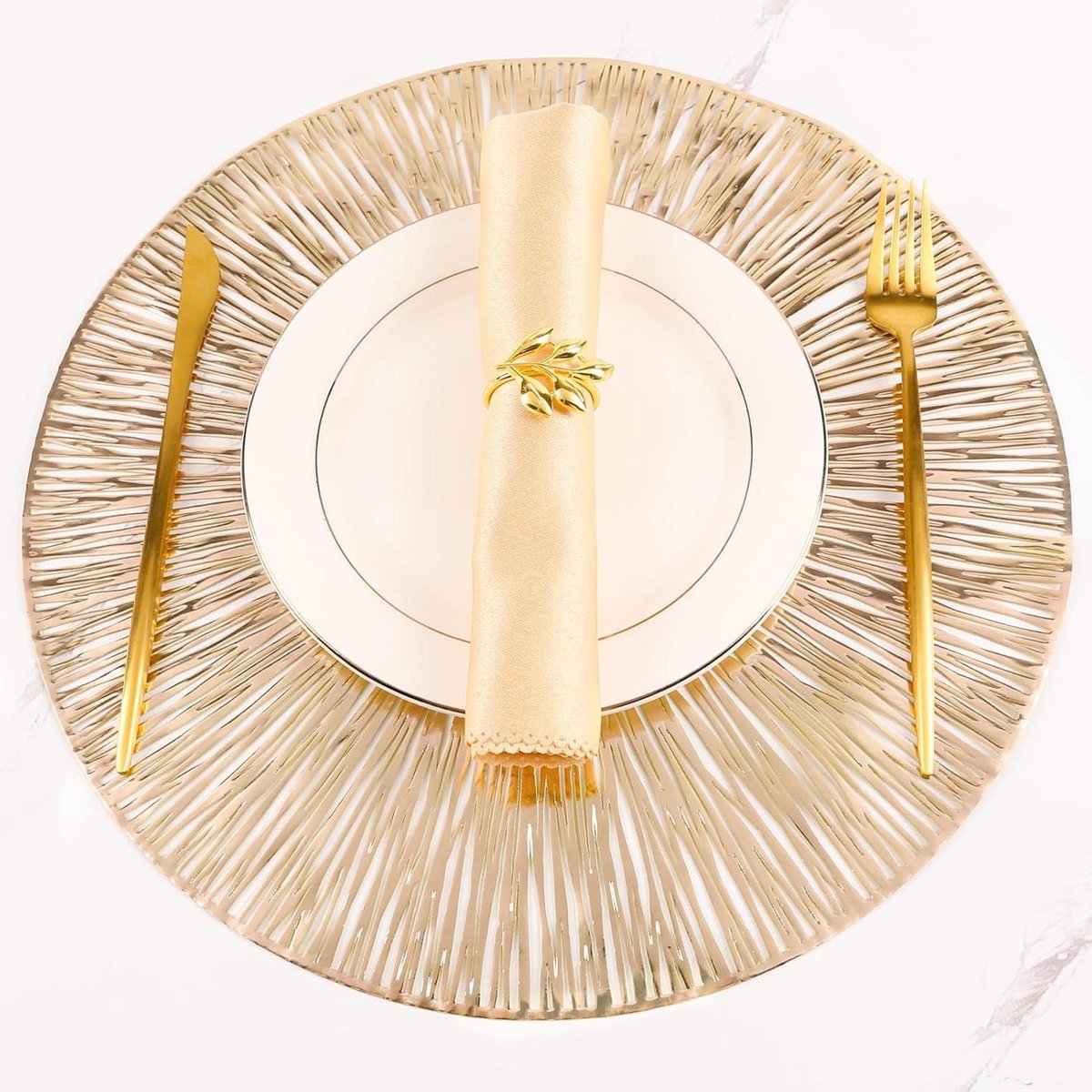 Placemats Tafelmatten - Set van 6 - Tafeldecoratie - Uitgehold Design - 38 cm Rond - Goud