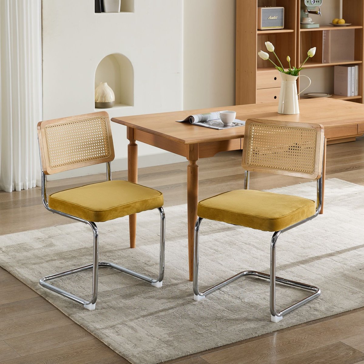 Clruro Eetkamerstoelen - 2 Stuks - Cantilever met Rotan Rug - Fluweel en Chroom - Goudkleurig