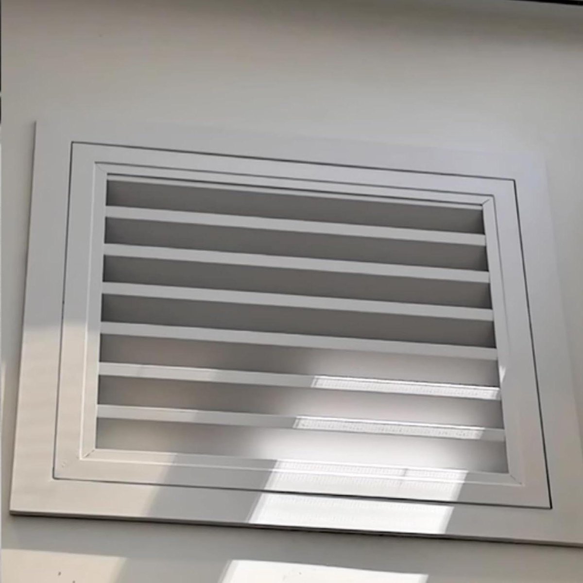Aluminium Ventilatiepaneel - Ventilatierooster Luik - Luchtstroom Creëren - Verstelbare Afmetingen - Op Maat - Aluminium