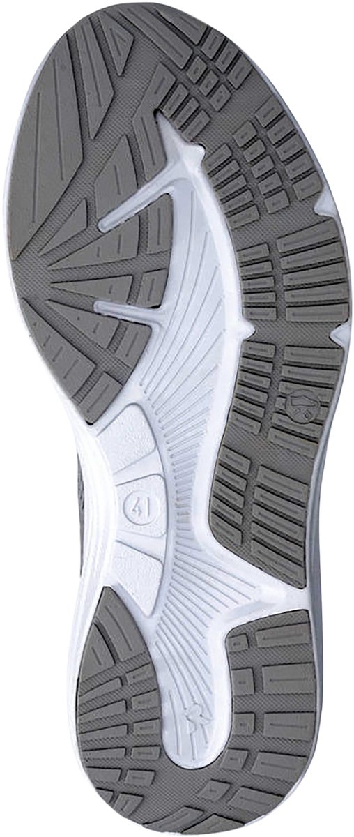 Sneakers met veters