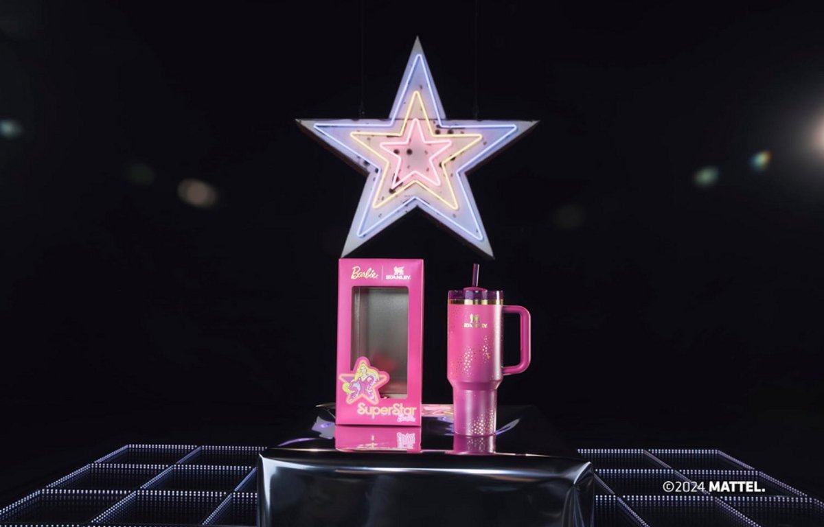 STANLEY x Barbie™ ’70s Superstar Quencher 40oz / 1.18L – Roze Thermosbeker met Rietje – 9-11 Uur Koud – 40+ Uur met IJs – Lekvrije Tumbler – Limited Edition Drinkfles – foto 4