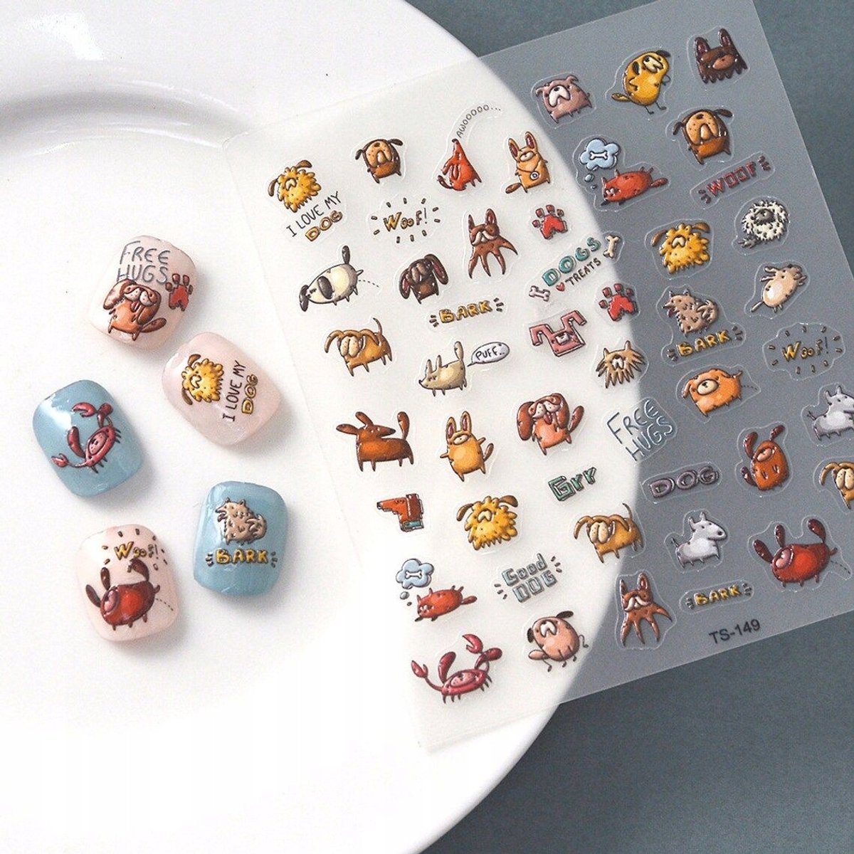 Frezarkowo Serie TS-149 - Zelfklevende 3D Nagelstickers - Cartoon Hond - 9,5 x 8 cm