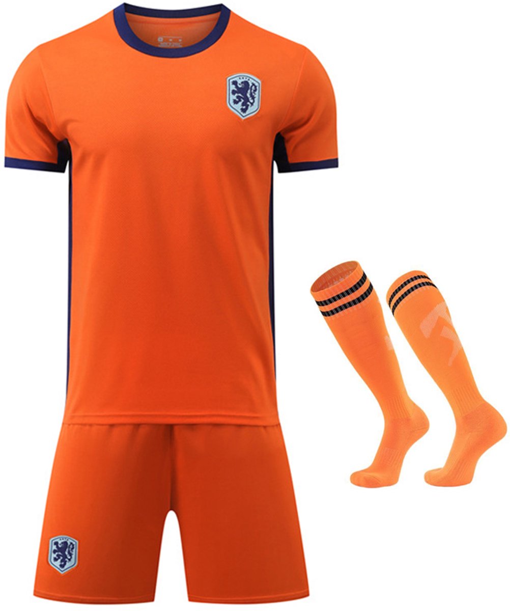 Nederlands Elftal Voetbaltenue Thuis - Maat 140-150 - Voetbalshirt & Broekje & Voetbalsokken - WK 2026 - Oranje- Kinderen - Jongens en Meisjes - Volwassenen - Heren en Dames