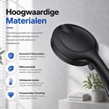 Close-up van een zwarte douchekop, gemaakt van duurzame ABS-materialen met isolatiefunctie.