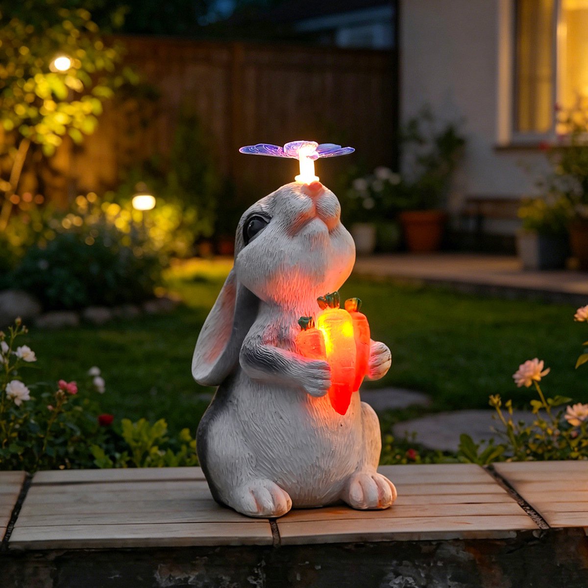 LED-dierenlampjes op zonne-energie- sfeerverlichting voor buiten- schattige tuinverlichting van hars-Vlinderkonijn