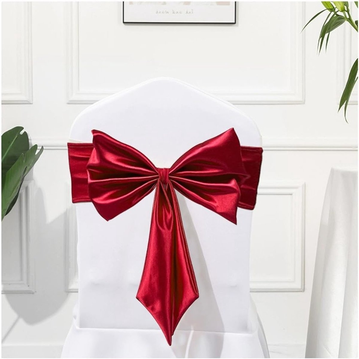 Satin Stoelhoezen met Strik voor Bruiloften en Feesten - Burgundy Rood - 2 Stuks - Decoratie voor Evenementen en Banketten