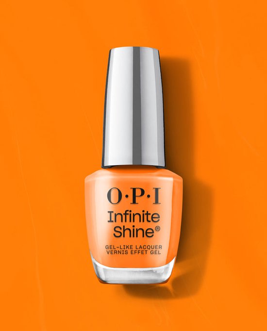 O.P.I. Infinite Shine flesje oranje nagellak op een oranje achtergrond.