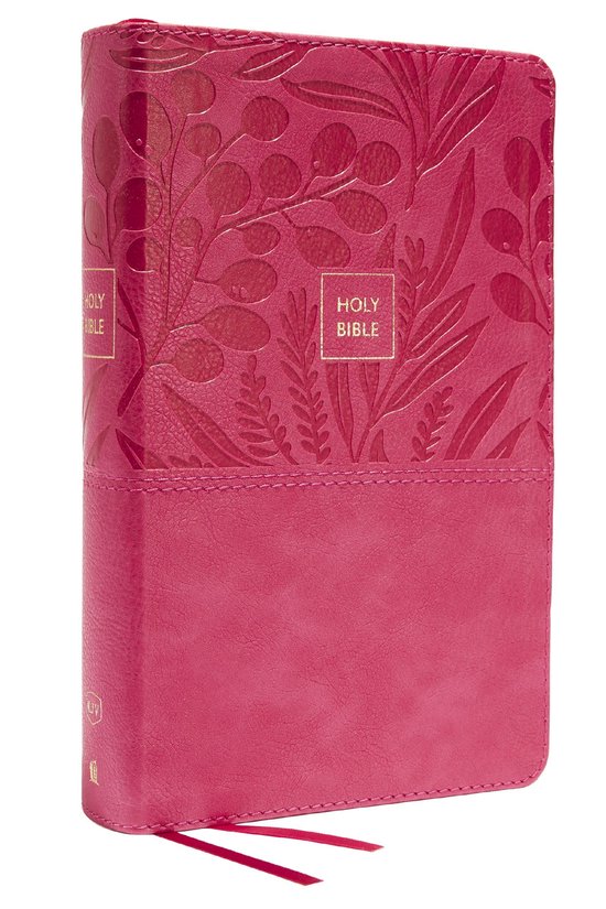 Roze Bijbel met gouden 'HOLY BIBLE' opdruk en floraal reliëfpatroon.