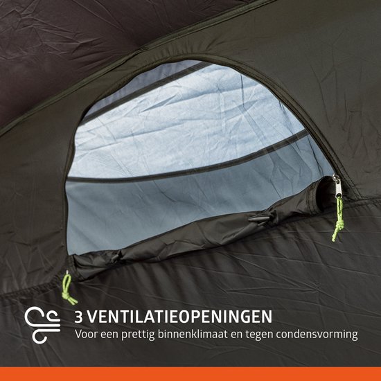 Ventilatieopening met muggengaas in de tent.