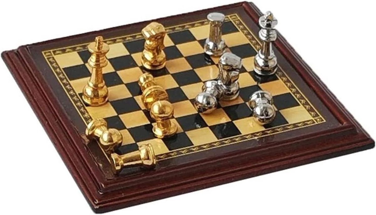 Mini Schaakspel - Draagbaar Schaken - Intelligentie Stimuleren - Realistisch Miniformaat - 5x5cm Bord - Gemengde Kleuren