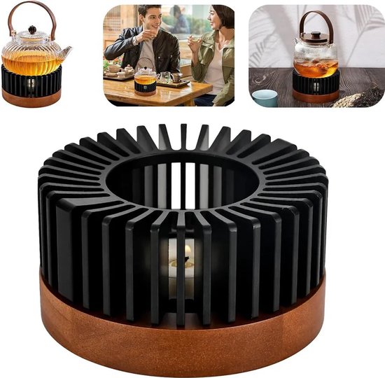Theeoven met glazen theepot en houten standaard, met een brandende kaars eronder.