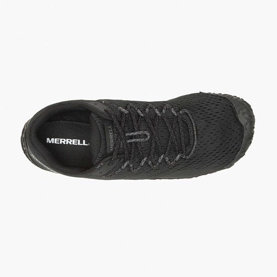 Zwarte Merrell Vapor Glove 6 sportschoen van bovenaf gezien, met veters over een mesh bovenwerk.