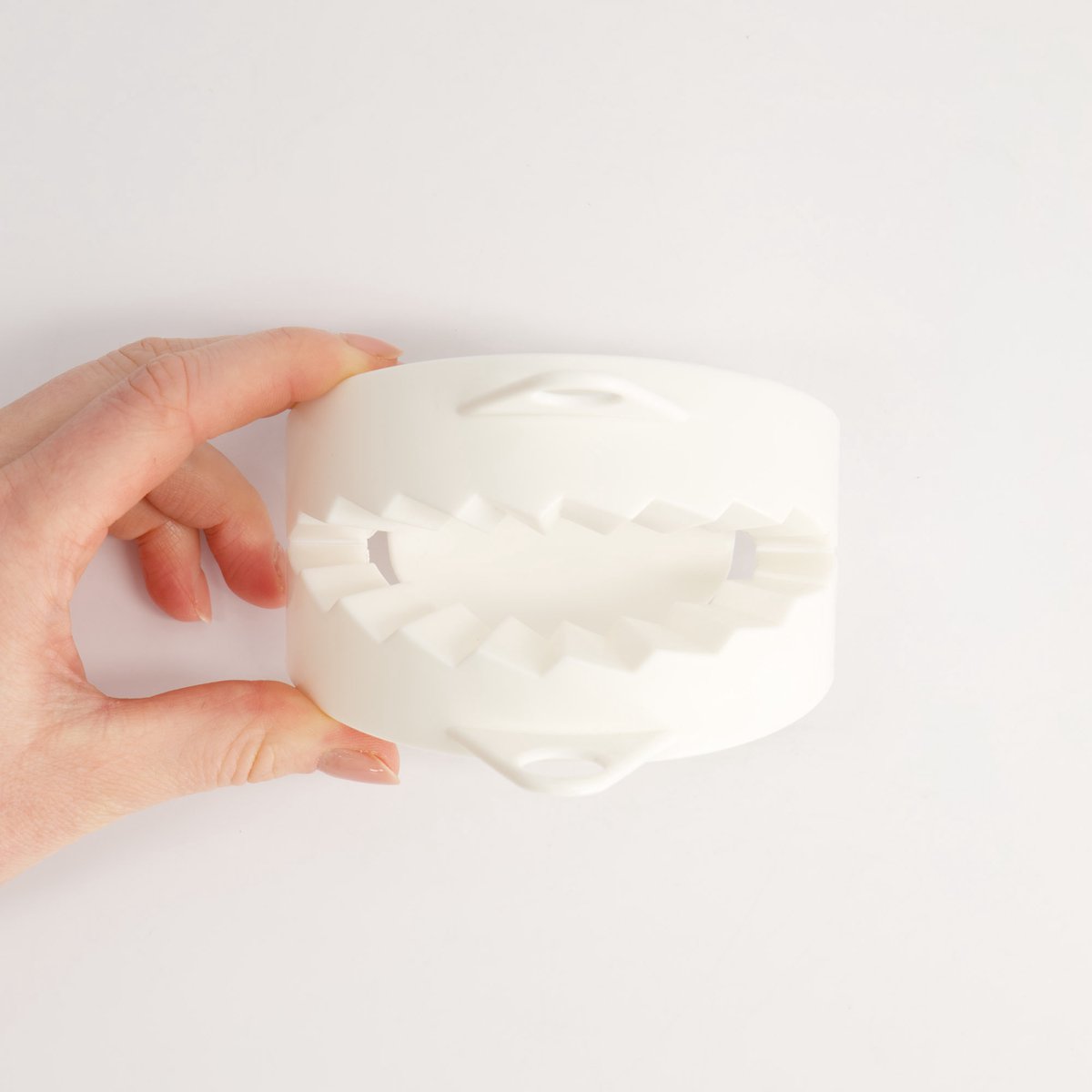 Tokyo Design Studio - Plastic Gyoza mal - Sushimakers - 10x2.5cm