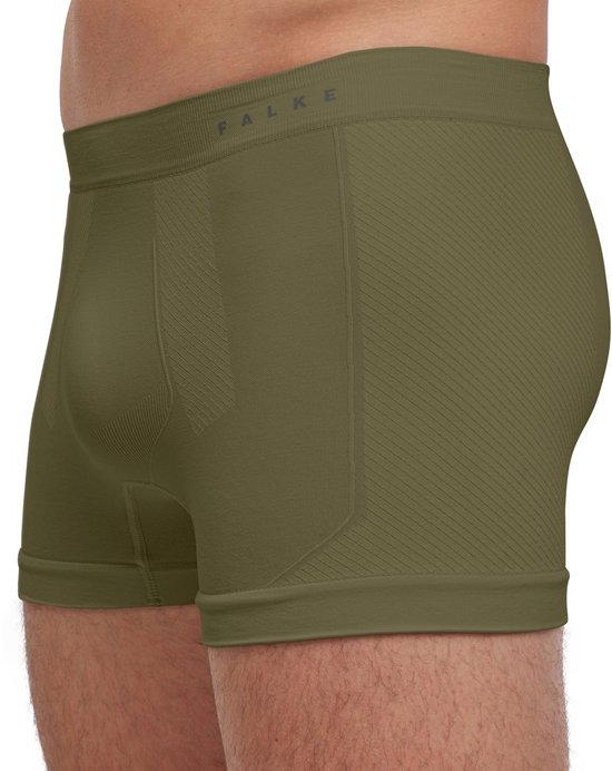 Zijaanzicht van de groene Falke boxer met structuurpatroon op de zijkanten en Falke logo op de tailleband.