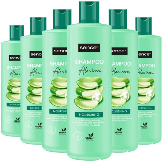 Drie flessen Sence Shampoo Aloë Vera, lichtgroen met groene dop. Afbeelding van gesneden aloë vera.