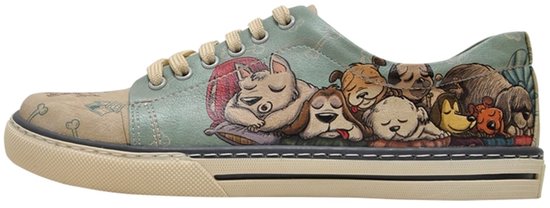 Basse sneaker bleu clair avec lacets beiges et imprimé de chiens endormis.