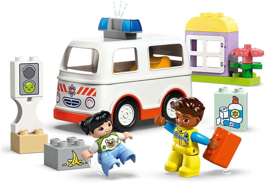 LEGO DUPLO Ambulance avec chauffeur pour faire semblant de jouer - 10447