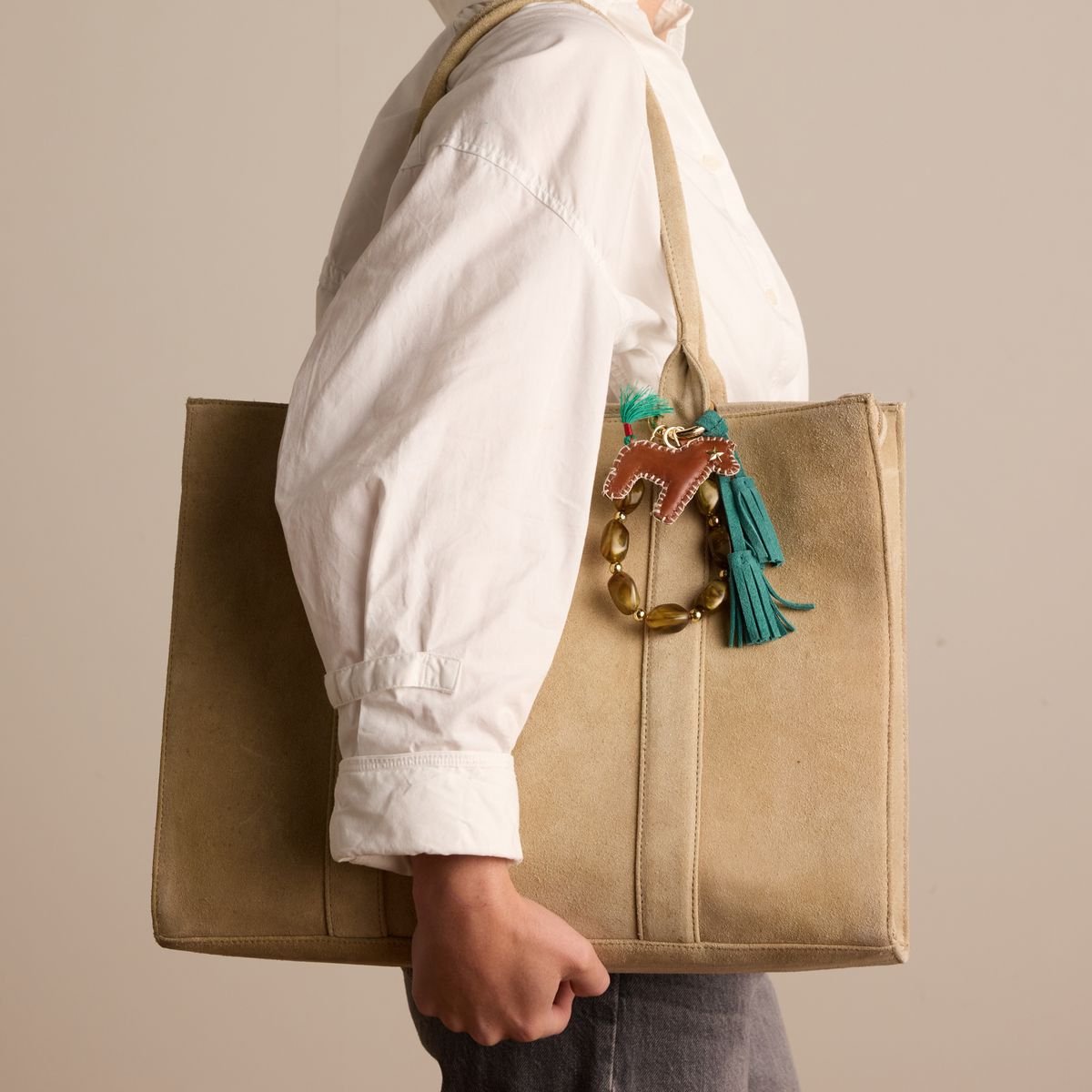 Manfield - 18 inch suède beige shopper