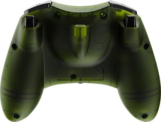 Onderkant van een doorzichtige groene Xbox controller, met zwarte grepen.