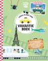 Lonely Planet Kids Vakantieboek met illustraties van de Eiffeltoren, een taxi, trein en camper.