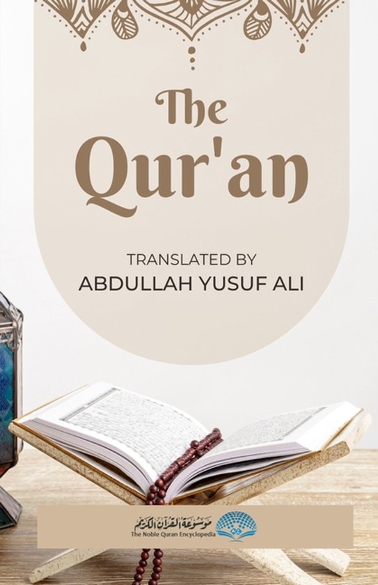 De Koran, vertaald door Abdullah Yusuf Ali, op een leesstandaard met een gebedsketting.