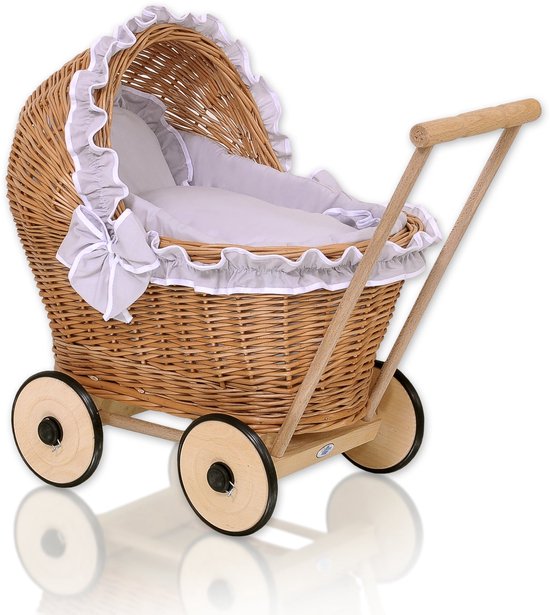 Foto: Rieten poppenwagen met grijs beddengoed en zachte vulling naturel