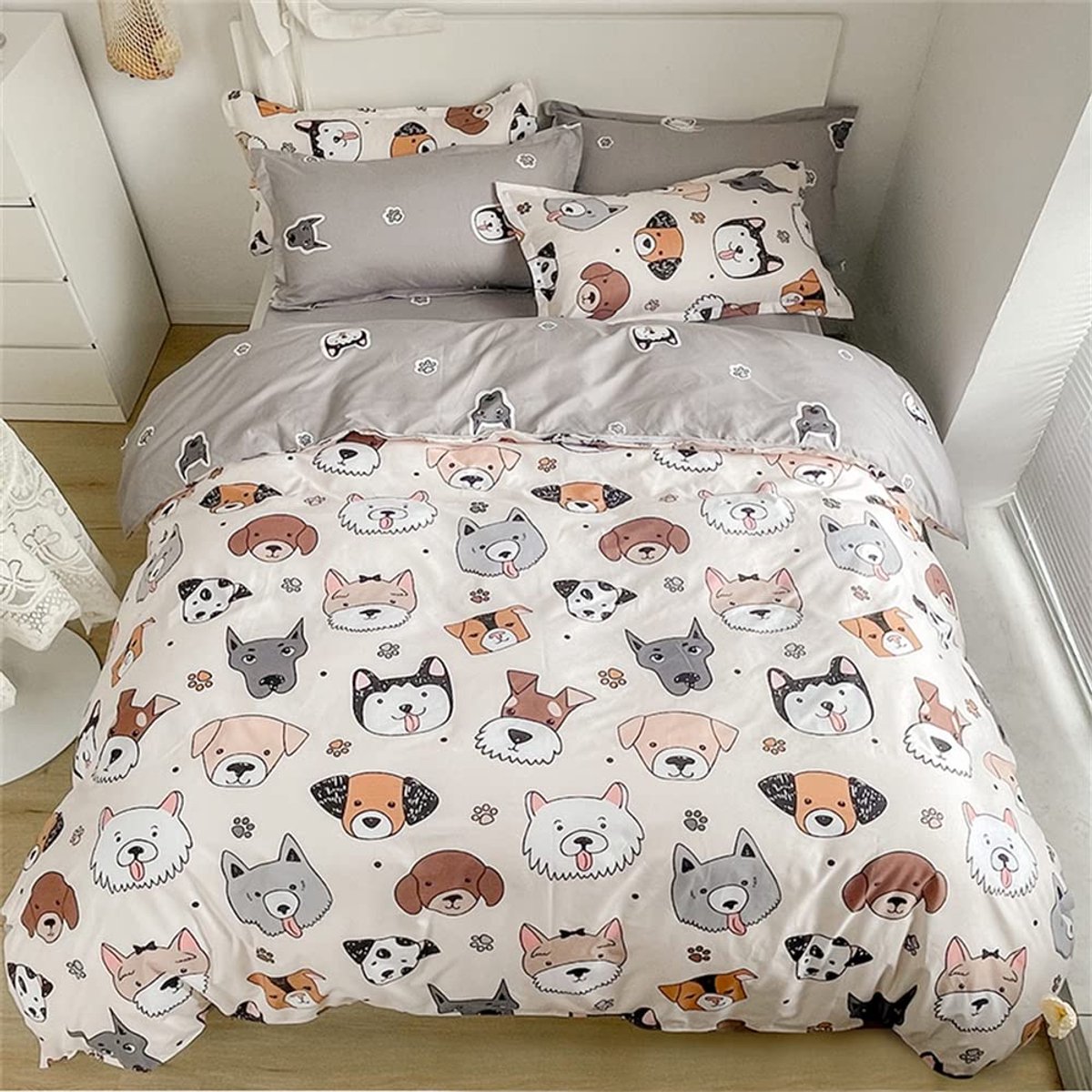 Unyqoos ® Charmant Omkeerbaar Dekbedovertrek met Dierenmotief voor Kinderen - Teckel Hondenthema - Microvezel beige