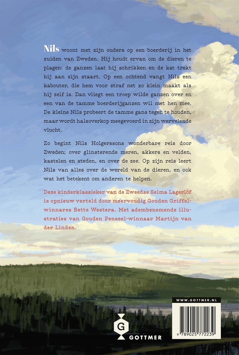 Achterkant boek 'De wonderbare reis van Nils Holgersson' met tekst en een afbeelding van een bosrijk landschap.