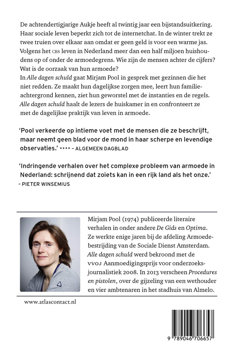 Portret van Mirjam Pool, met een bruine jas aan en witte blouse. Ze kijkt naar de camera.