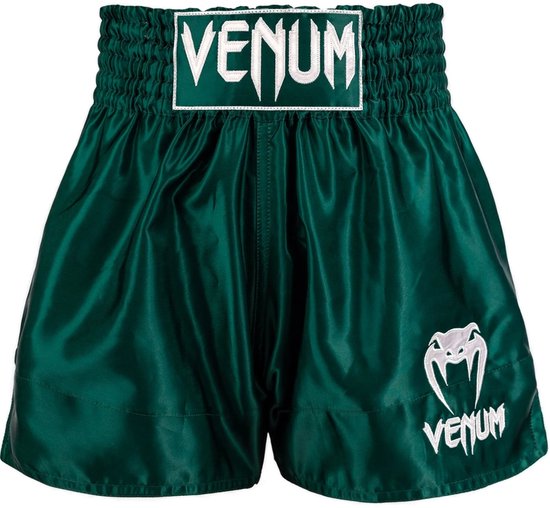 Donkergroene Venum kickbokshort met elastische tailleband.