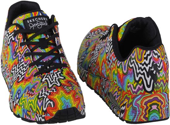 Paire de baskets multicolores à motif abstrait, logo Skechers Gem. Stark sur la languette.