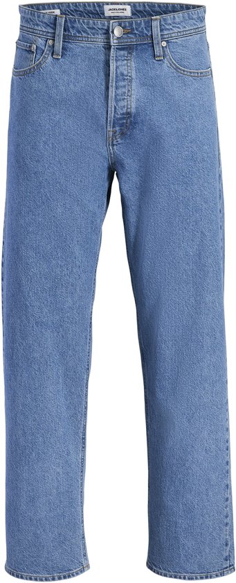 Rechttoe rechtaan jeans van Jack & Jones in middelblauw denim.