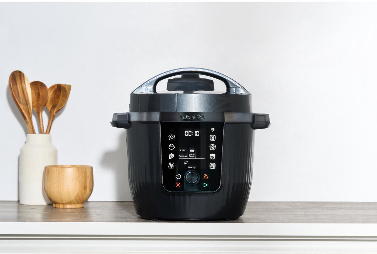 Afbeelding 3 van Instant Pot Pro Multicooker – 5,7 Liter – 10-in-1 Elektrische Hogedrukpan – 1200W – Roestvrijstalen Binnenpan met Handvaten – Slowcooker, Rijstkoker, Stomer, Yoghurtmaker, Warmer – Programmeerbaar – Grote LED-display – Vaatwasserbestendige onderdelen