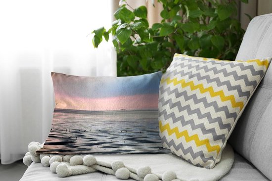 Sierkussen Mer des Wadden pour l'intérieur - La mer des Wadden calme au coucher du soleil - 50x30 cm - Coussin intérieur rectangulaire en coton