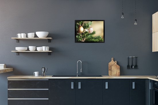 Photo dans le cadre - Gros plan des décorations de Noël dans le cadre photo sapin de Noël noir sans passe-partout 40x30 cm - Affiche sous cadre (Décoration murale salon / chambre)
