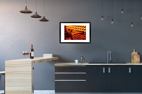 Image dans le cadre - Table tournante et table de mixage pour cadre photo lumières orange 60x40 cm - Affiche dans cadre (Décoration murale salon / chambre)