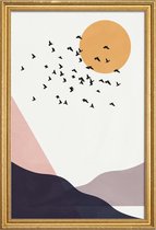 JUNIQE - Poster met houten lijst Flock Of Birds III -40x60 /Geel &