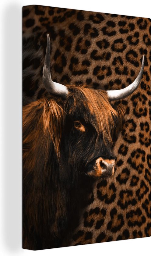 Canvas schilderij 40x60 cm - Wanddecoratie Schotse Hooglander - Koe - Panter - Muurdecoratie woonkamer - Slaapkamer decoratie - Kamer accessoires - Schilderijen op canvas