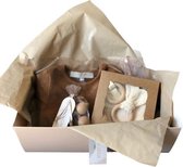 Li-Leigh Baby Giftset Hazel, setje met knuffeldoekje, speeltje en speenkoord, houten olifantje en comfy kledingsetje, kleur: bruin, maat: 68