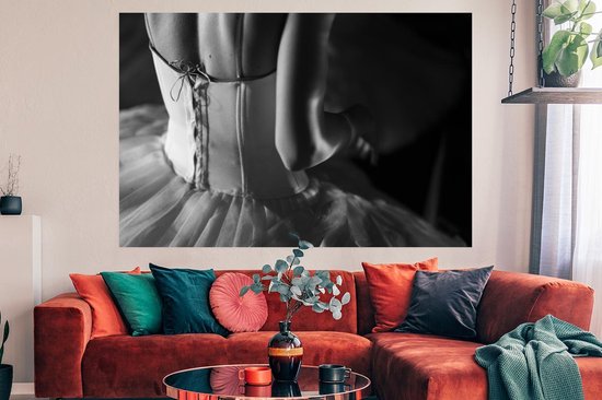 Danseuse de ballet dans un poster tutu papier 180x120 cm - Tirage photo sur Poster (décoration murale salon / chambre) XXL / Groot format!